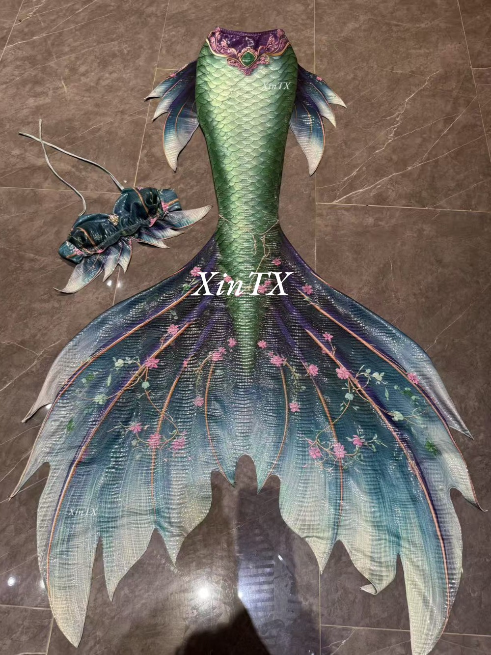 man woman mermaid tail hot sta - đánh giá và giá Aquarium